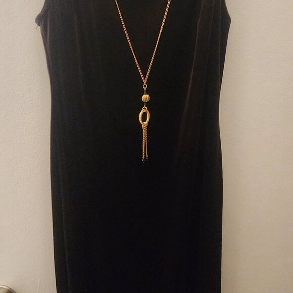 R & M Richards By Karen Wong Black Sleeveless Dress With Necklace Womens 6 - Picture 3 of 4
